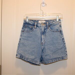 Abercrombie and Fitch The Dad Short High Rise